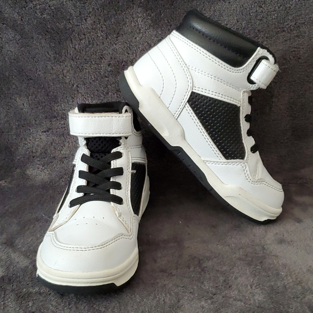 CHILDRENS place Sneakers